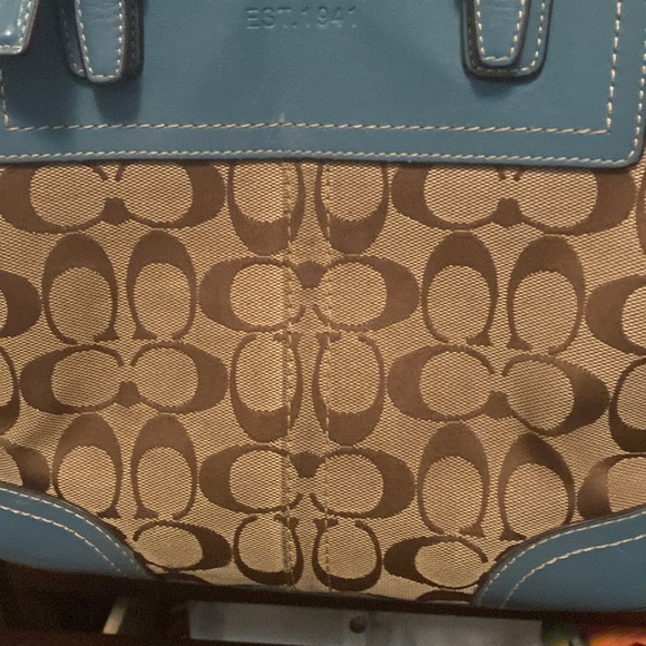 Authentic Signature Coach Tote - Picture 2 of 7